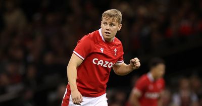 Lions v Scarlets team news as Peel plunges Wales youngster straight back into starting XV with another on bench