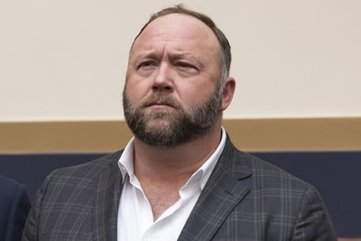 Far-right US conspiracy theorist Alex Jones files for bankruptcy