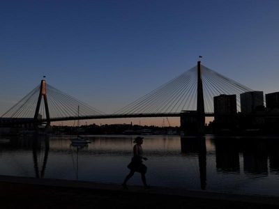 Sydney Anzac Bridge crash leaves two dead