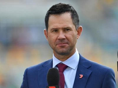 Ponting back at ground after health scare
