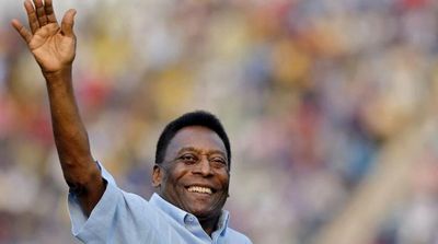 Doctors: Pele has Respiratory Infection, but Doing 'Better'