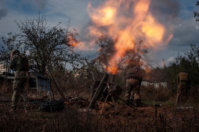 Russia likely planning to encircle Donetsk Oblast town of Bakhmut, Britain says