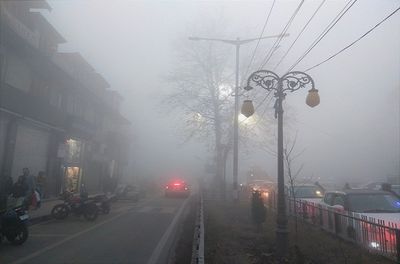 Jammu & Kashmir: Srinagar Covered Under Dense Fog, Temperature Dips To Sub-Zero