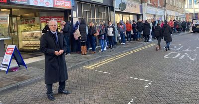 Big queue as Mansfield shop starts closing down sale after 228 years