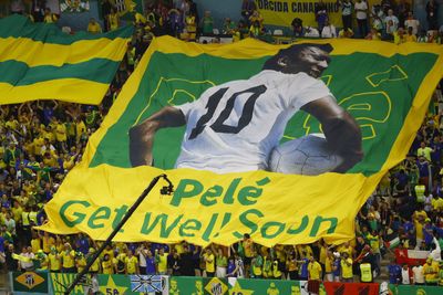 Football legend Pele 'receiving palliative care'