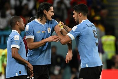 Suarez, Cavani make undignified exits from World Cup stage