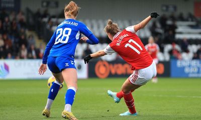 Vivianne Miedema strikes to sink Everton and get Arsenal back on track