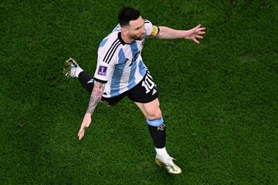 Messi magic helps send Argentina into World Cup last eight