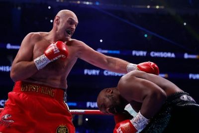Tyson Fury dominates Derek Chisora in one-sided title defence as Oleksandr Usyk watches on