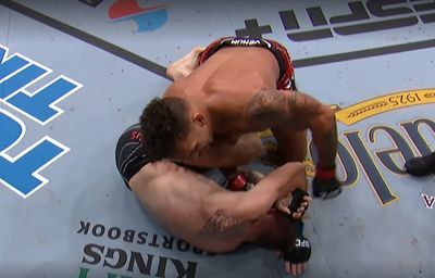 UFC on ESPN 42 video: Eryk Anders smashes Kyle Daukaus for second-round stoppage