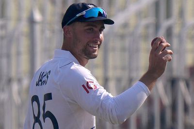 England debutant Will Jacks claims maiden Test five-for against Pakistan