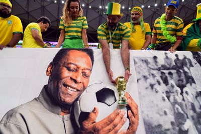 Cesar Sampaio wants the world to say a prayer for Pele