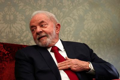 Brazil's Lula undergoes new throat exam; 'normal' results, doctors say