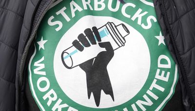 Evanston Starbucks workers back union drive