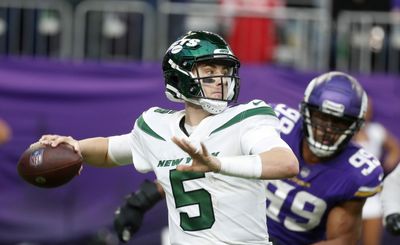 Mike White did enough in the Jets’ loss to have NFL fans completely giving up on Zach Wilson