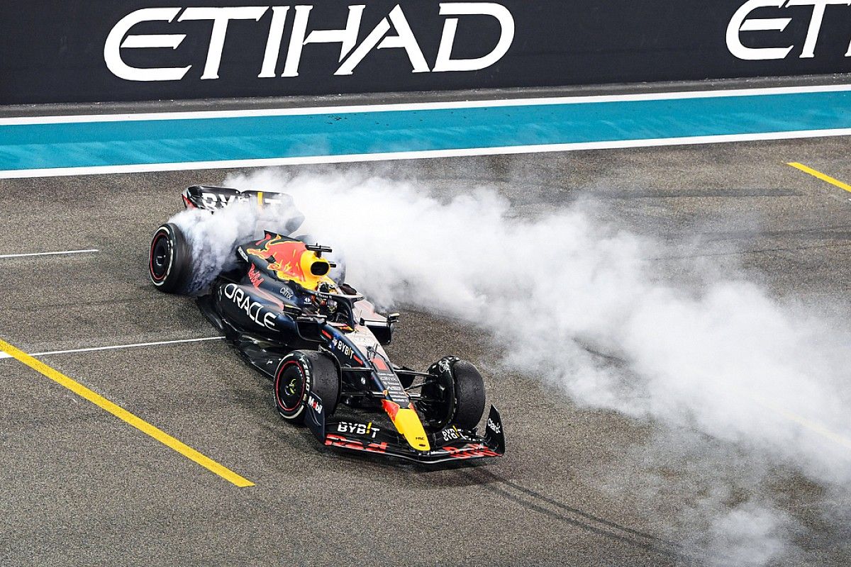 Red Bull RB18 Wins Autosport’s International Racing…