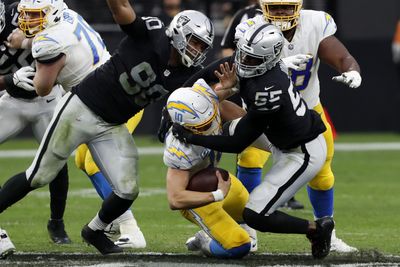 Raiders win third straight, defeat Chargers 27-20