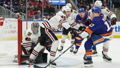 Blackhawks fall into Islanders’ traps in lethargic loss