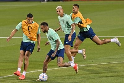 Neymar close to World Cup return, England and France set up last-eight showdown