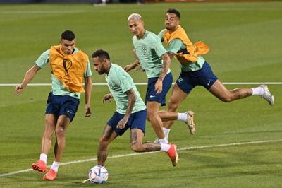 Neymar close to World Cup return, England and France set up last-8 showdown