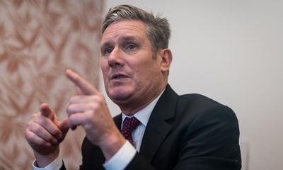 The rightwing press will never back Keir Starmer – but he can win without them