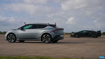 Watch Kia EV6 GT Drag Race Lamborghini Aventador