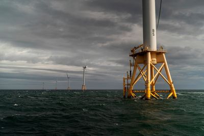 Sale jumpstarts floating, offshore wind power in US waters