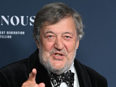 Stephen Fry says he wants to go on explicit rant on GB News to make point about free speech