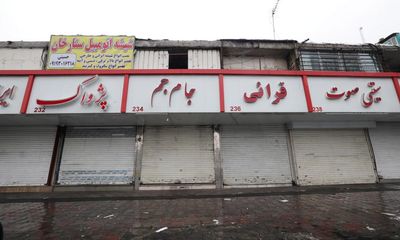 Iran: mass strike starts amid mixed messages about abolishing morality police