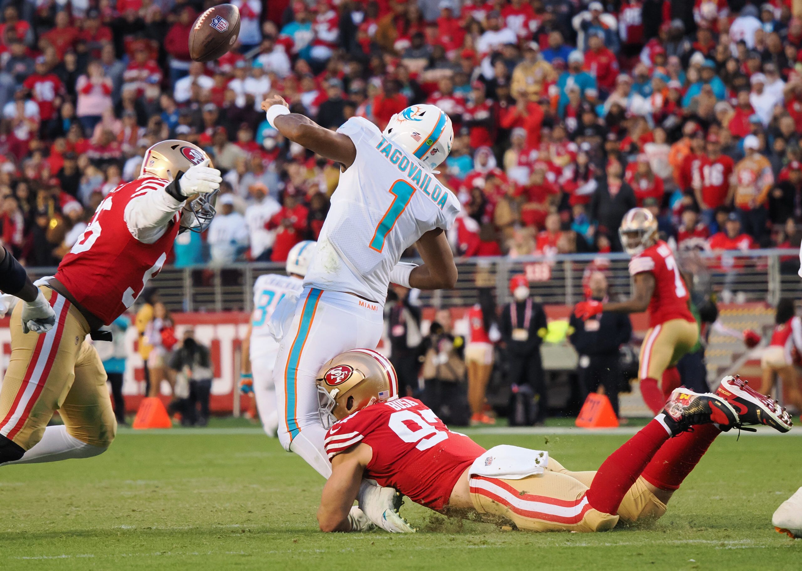 Brock Purdy subs in for injured Jimmy G to lead 49ers over Dolphins