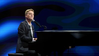 Chance discovery sends Michael W. Smith back to the studio with new Christmas songs