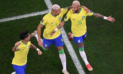 Brazil evoke adored memories of 1970 and 1982 as Pelé watches on