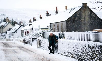 Weather tracker: high pressure drags cold Arctic air towards UK