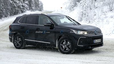 2024 Volkswagen Tiguan Spied With Clever Camo, Fake Exhaust Tips