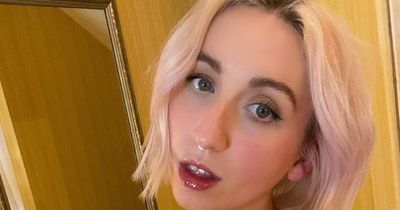 Glasgow mum says she's so hot she can't buy toys for her kids without men flirting