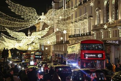 How to get around London on New Year’s Eve: Tube, bus, and Overground