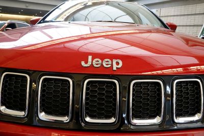 US opens probe into Jeep Compass SUV engines shutting down