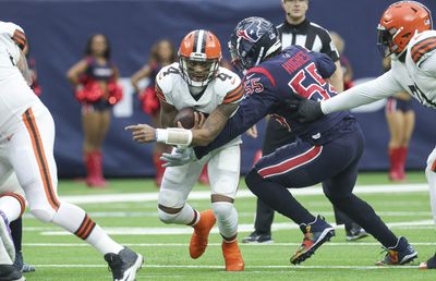 Lovie Smith praises Texans’ defensive line after strong showing vs. Browns