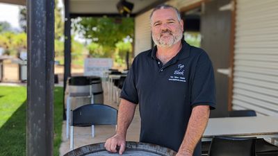 Riverland cellar doors and breweries experience visitor downturn due to tourists' perceived flood concerns
