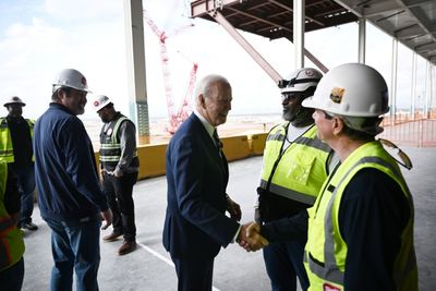 Biden celebrates US manufacturing comeback at giant semiconductor project