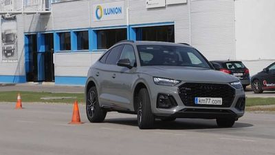 Watch 2022 Audi Q5 Sportback Ace The Moose Test Like A Boss