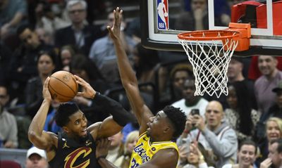 Lakers player grades: Shorthanded Lakers lose to Cavaliers