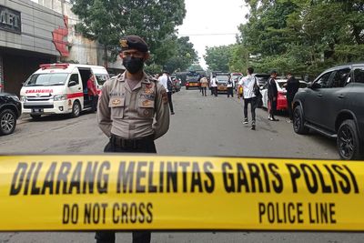 Explosion outside Indonesian police station injures several
