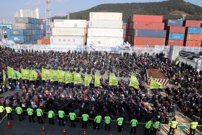 S. Korea sees easing disruption as truckers' strike extends