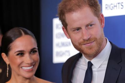 Harry and Meghan accept 'Ripple of Hope' human rights award