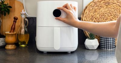 Martin Lewis' money-saving air fryer and microwave calculation amid soaring energy bills