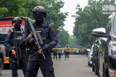 Suicide bombing kills Indonesian police officer, wounds 10