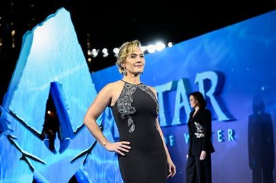 Kate Winslet rewears Badgley Mischka dress from seven years ago at the new Avatar film premiere