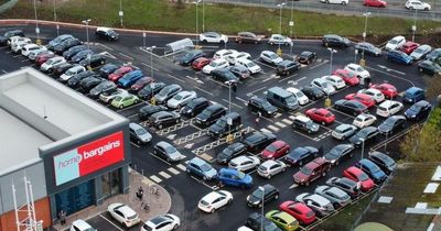 'Mental' traffic system sees customers queue half an hour after rush to check out new Home Bargains