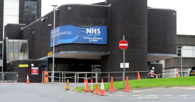 Royal Alexandra Hospital wards closed to new patients amid fears over spread of viruses